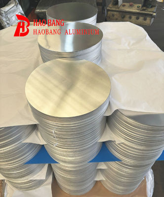 Disco in alluminio ad alta planarità con superficie liscia Lega 1050 1060 3003, spessore 0,3–6 mm, formato personalizzato in alluminio per copri lampada e vasi