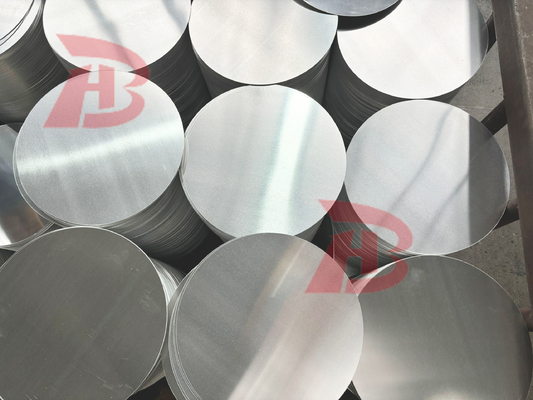Processo di produzione Superficie circolare di alluminio fine Spigolo liscio Performance di trazione forte