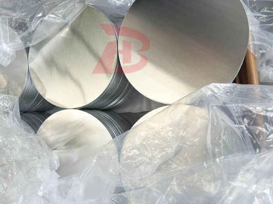 Disco di alluminio di alta piattazza 1050/3003 Lega O H12 Temperatura CC DC Materiale Resistente al profondo disegno Crack Diametro personalizzato per pentole Pane Stamping industriale