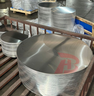 Disco di alluminio di alta piattazza 1050/3003 Lega O H12 Temperatura CC DC Materiale Resistente al profondo disegno Crack Diametro personalizzato per pentole Pane Stamping industriale