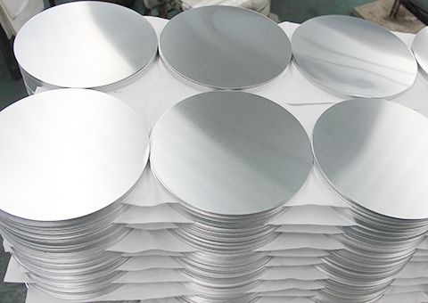 Cerchio in alluminio per utensili da cucina, diametro 80 - 1100 mm, spessore 0,5 - 6 mm. Disponibile a magazzino di fabbrica.
