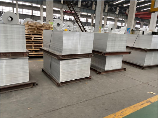 Customized 0.3-6mm thick aluminum round plate for high-end kitchenware with corrosion resistant protection