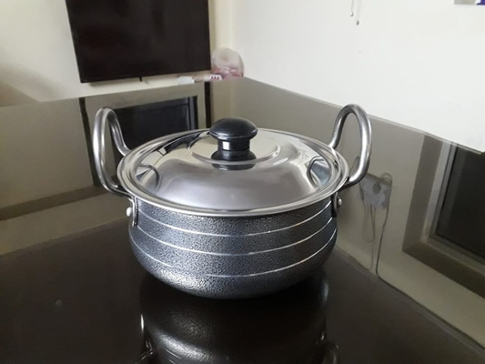 Dischi di alluminio personalizzati utilizzati in cucina 1050-H14 Wafer di alluminio / Dischi di alluminio con diametro da 80 mm a 1600 mm per segnali di avvertimento stradale