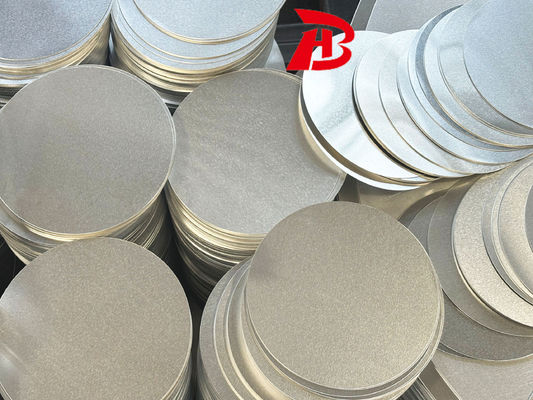 Disco in alluminio ad alta planarità con superficie liscia Lega 1050 1060 3003, spessore 0,3–6 mm, formato personalizzato in alluminio per copri lampada e vasi